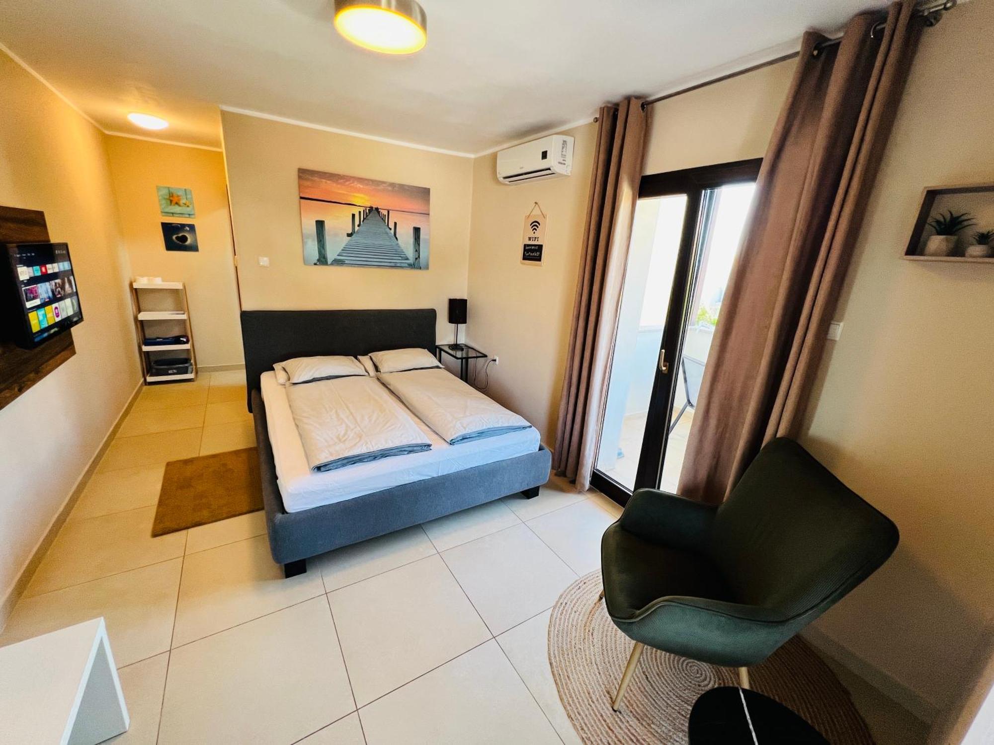 Apartments Ivanisevic Pula Ngoại thất bức ảnh